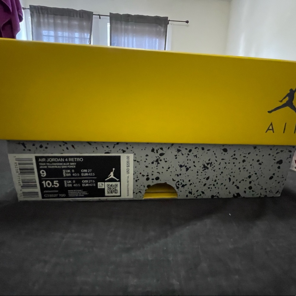 Air Jordan 4 Retro